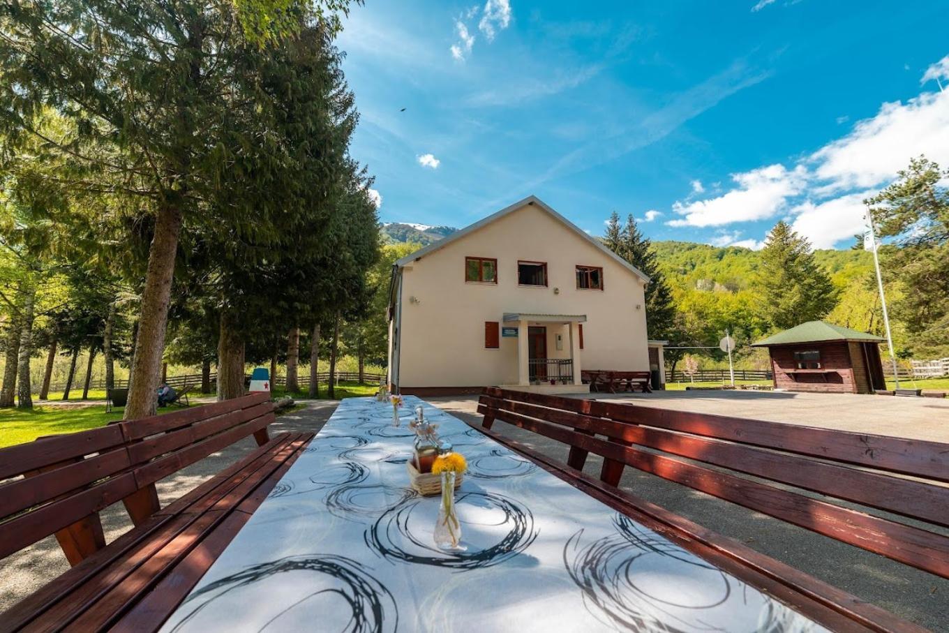 Hostel Mojan Andrijevica Exterior foto