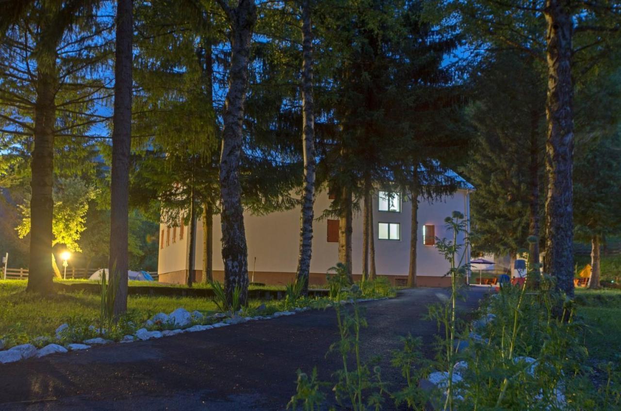 Hostel Mojan Andrijevica Exterior foto